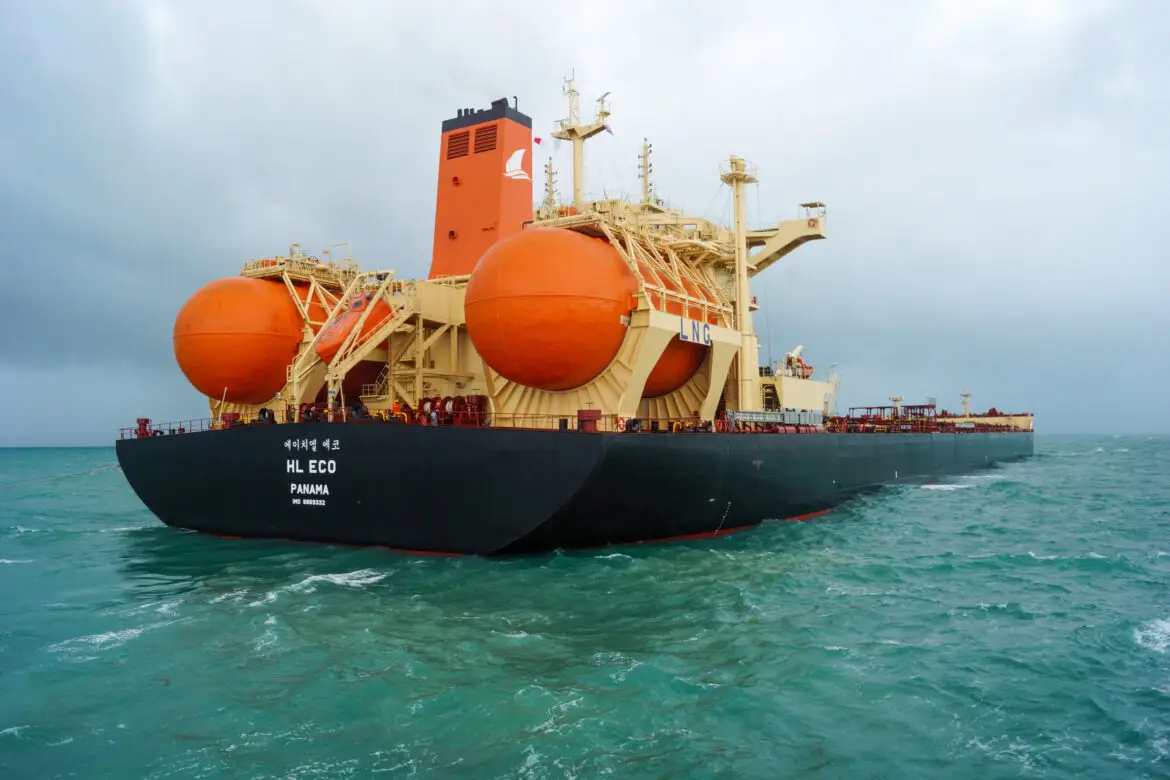 Cape Bulker collision destroys LNG tank