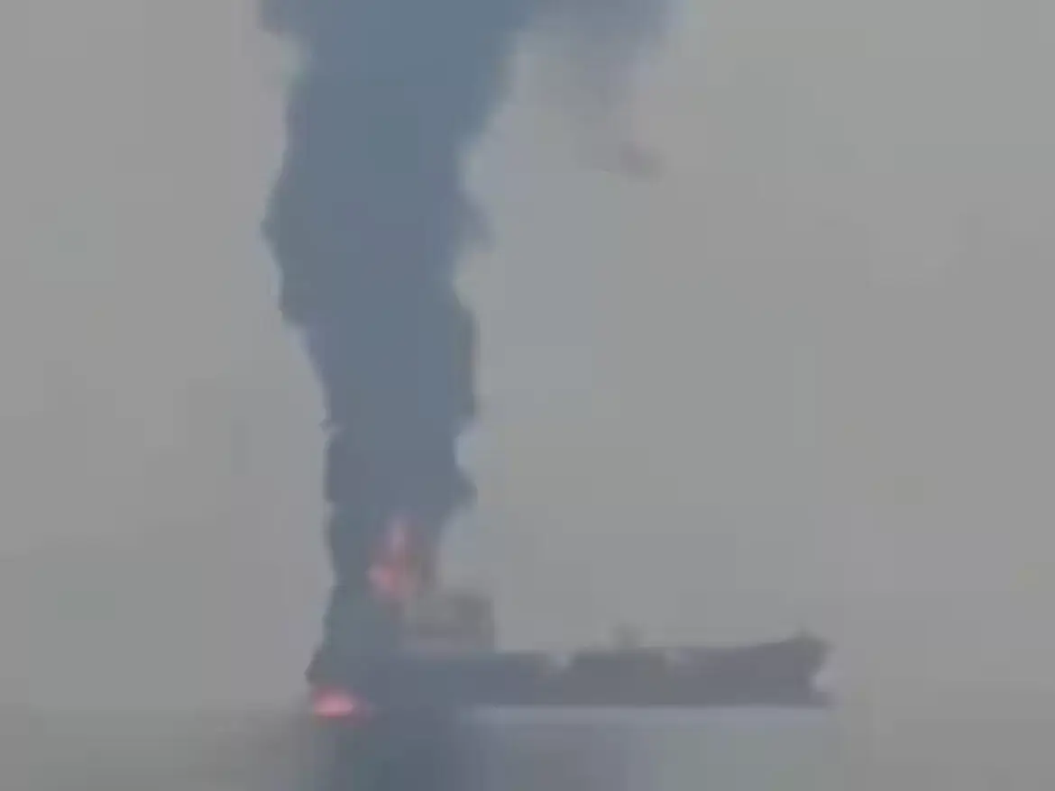 Oil Tanker Skylight